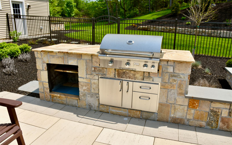 Planning An Outdoor Kitchen, Why Are Outdoor Kitchens So Expensive